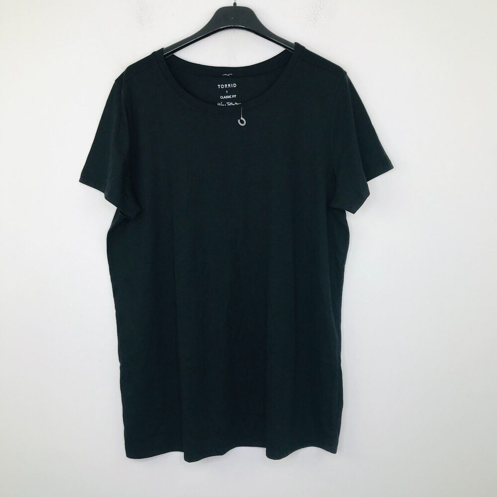 Torrid Women's 1 T-Shirt Black Classic Fit Short Sleeve Crew Neck Tee NWOT CH24